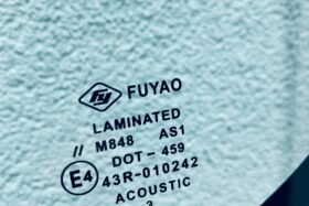 Предно стъкло TOYOTA VERSO S 2011- АКУСТИЧНО-3 на ниска цена