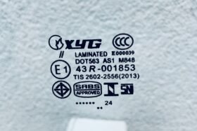 ПРЕДНО СТЪКЛО TOYOTA YARIS 2011-2020-3 на ниска цена