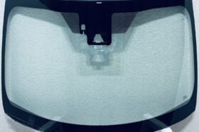 Предно стъкло TOYOTA YARIS CROSS 2021- СЕНЗОР + КАМЕРА + ОТОПЛЕНИЕ на ниска цена