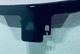 Предно стъкло TOYOTA YARIS GR 3D 2020- АКУСТИКА+КАМЕРА+СЕНЗОР+OE-2 на ниска цена