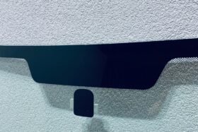 Предно стъкло TOYOTA YARIS I 2003-2006-2 на ниска цена