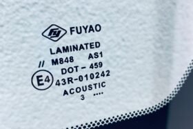 Предно стъкло TOYOTA YARIS III 2011-2019 АКУСТИЧНО-3 на ниска цена