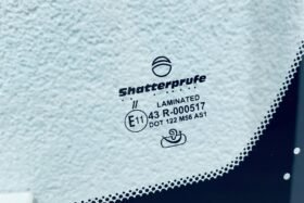 Предно стъкло TOYOTA YARIS III 2011-2019 АКУСТИКА+СЕНЗОР-3 на ниска цена