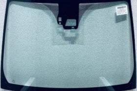 Предно стъкло TOYOTA YARIS III 2016-2020 АКУСТИКА+КАМЕРА+СЕНЗОР на ниска цена