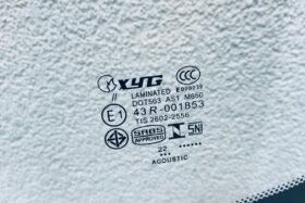 Предно стъкло TOYOTA YARIS IV 2020- MAZDA 2 HYBRID 2022- КАМЕРА+СЕНЗОР-3 на ниска цена