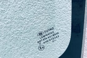 Предно стъкло TOYOTA YARIS VERSO MPV 2002-2005-3 на ниска цена