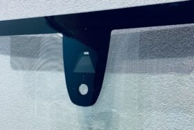 Предно стъкло VIVARO JUMPY EXPERT TRAVELLER 2016- SOLAR+КАМЕРА+СЕНЗОР-2 на ниска цена