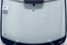 ПРЕДНО СТЪКЛО VOLKSWAGEN GOLF PLUS 2005-2014 ЗАЩИТА 18 СМ ОТ РЪБА на ниска цена