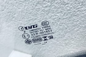 ПРЕДНО СТЪКЛО VOLKSWAGEN NEW BEETLE 1997-2011-2 на ниска цена