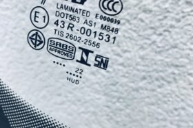 ПРЕДНО СТЪКЛО VOLKSWAGEN PASSAT B8 SD/KBI 2014- КАМ+СЕНЗОР-3 на ниска цена