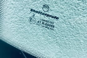 Предно стъкло VOLVO 640 1991-1998-3 на ниска цена