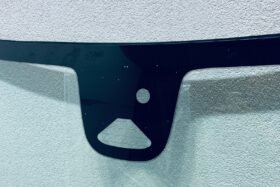 Предно стъкло VOLVO C40 2021- АКУСТИКА+КАМЕРА+СЕНЗОР-2 на ниска цена