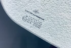 Предно стъкло VOLVO C40 2021- АКУСТИКА+КАМЕРА+СЕНЗОР-3 на ниска цена