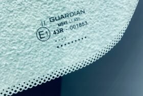 Предно стъкло VOLVO S60 2000-2009 V70 XC70 2000-2007-3 на ниска цена