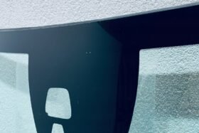 Предно стъкло VOLVO S60 V60 2010- CITY SAFETY-2 на ниска цена