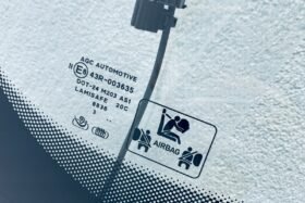 Предно стъкло VOLVO S80 V70 XC70 2012- АКУСТИКА+КАМЕРА+СЕНЗОР+ОГРЯВАНЕ-3 на ниска цена