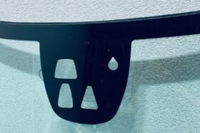 Предно стъкло VOLVO V40 CROSSCOUNTRY 2012-2019 СЕНЗОР+КАМЕРА-2 на ниска цена