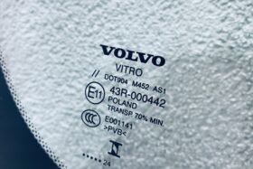 Предно стъкло VOLVO V60 S60 2018- АКУСТИКА+КАМЕРА+ДАТЧИК ЗА ОТОПЛЕНИЕ+ОРИГИНАЛ-3 на ниска цена