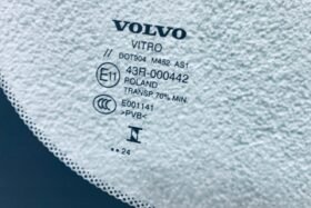 Предно стъкло VOLVO V60 S60 2018- КАМЕРА+СЕНЗОР+ОТОПЛЕНИЕ+ОЕ ПРОМОЦИЯ-3 на ниска цена