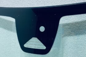 Предно стъкло VOLVO XC40 2020- АКУСТИКА+КАМЕРА+СЕНЗОР-2 на ниска цена