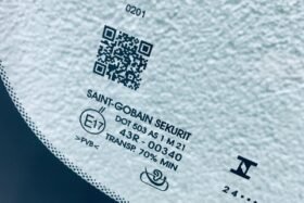 Предно стъкло VOLVO XC40 2020- АКУСТИКА+КАМЕРА+СЕНЗОР-3 на ниска цена