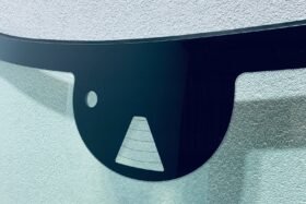 Предно стъкло VOLVO XC60 2016-2020 АКУСТИКА+КАМЕРА+СЕНЗОР+HUD-2 на ниска цена