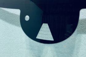 Предно стъкло VOLVO XC60 2016-2021 АКУСТИКА+КАМЕРА+СЕНЗОР+ОГРЯВАНЕ-2 на ниска цена