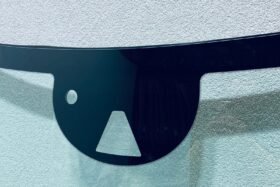 Предно стъкло VOLVO XC60 2016-AKU+КАМ+СЕН+GPS-2 на ниска цена