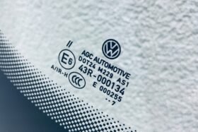 Предно стъкло VW ARTEON 2017 - АКУСТИКА + СОЛАР + СЕНЗОР + ОТОПЛЕНИЕ + ОРИГИНАЛ-3 на ниска цена