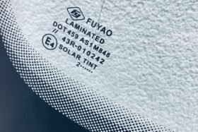 Предно стъкло VW BEETLE 3D 2011- СЕНЗОР+АНТЕНА-3 на ниска цена