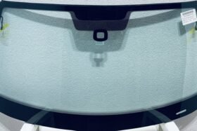 Предно стъкло VW BEETLE 3D 2011- СЕНЗОР+АНТЕНА на ниска цена