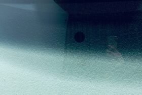 Предно стъкло VW CADDY 2004-2015 СТАНДАРТ+GPS-2 на ниска цена