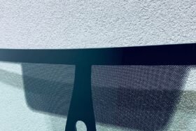 Предно стъкло VW CADDY 2020- AKU+SEN-2 на ниска цена