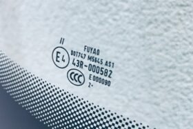 Предно стъкло VW CADDY 2020- AKU+SEN-3 на ниска цена