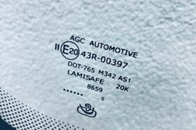 Предно стъкло VW CADDY 2021- FORD CONNECT 2022- КАМЕРА+СЕНЗОР-3 на ниска цена