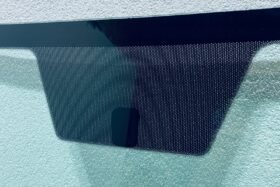 Предно стъкло VW FOX 2006-2011 АНТЕНА + ЦЕНА-2 на ниска цена