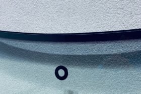 Предно стъкло VW GOLF IV VW BORA 1997-2004 СЕНЗОР ЗА ДЪЖД/ЗАЗОР-2 на ниска цена