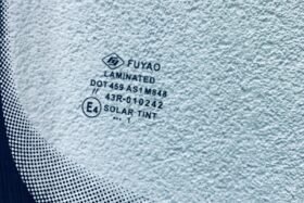 Предно стъкло VW GOLF PLUS 2005-2014-3 на ниска цена