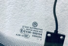 Предно стъкло VW GOLF SPORTSVAN 2016- SOLAR+Камера+Сензор+Отопление ОРИГИНАЛ-3 на ниска цена