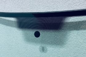 Предно стъкло VW GOLF V VI HBK 2003-2012-2 на ниска цена