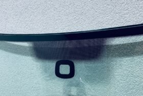 Предно стъкло VW GOLF V VI HBK 2003-2012 СЕНЗОР+ОРИГИНАЛ-2 на ниска цена