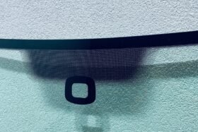 Предно стъкло VW GOLF V VI KOMBI 2007-2013 VW JETTA 2005-2010 СЕНЗОР+OE-2 на ниска цена