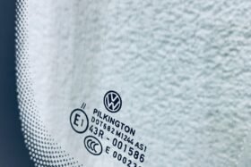 Предно стъкло VW GOLF VII 16- E-GOLF 14-СЕН+ОГР+ОЕ-3 на ниска цена