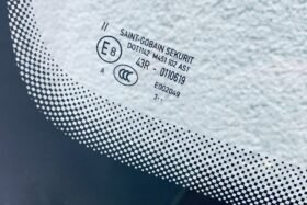 Предно стъкло VW GOLF VII 2016 - АКУСТИКА + КАМЕРА + СЕНЗОР-3 на ниска цена