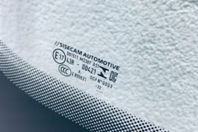 Предно стъкло VW GOLF VIII 2019- АКУСТИКА+КАМЕРА+СЕНЗОР-3 на ниска цена