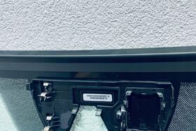 Предно стъкло VW GOLF VIII 2020 - АКУСТИКА + КАМЕРА + СЕНЗОР + HUD - НАМАЛЕНИЕ-4 на ниска цена