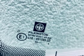 Предно стъкло VW MULTIVAN T7 2022 - АКУСТИКА + КАМЕРА + СЕНЗОР на ниска цена