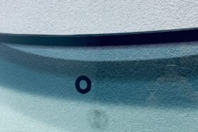 Предно стъкло VW PASSAT B5 SKODA SUPERB 1996- СЕНЗОР ЗА ДЪЖД/ЗАЗОР.-2 на ниска цена