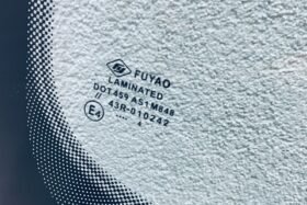 Предно стъкло VW PASSAT B5 SKODA SUPERB 1996- СЕНЗОР ЗА ДЪЖД/ЗАЗОР.-3 на ниска цена