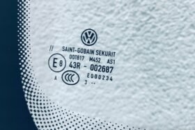 Предно стъкло VW PASSAT B6 2005-2010 АКУСТИКА+КАМЕРА СЕНЗОР+ОРИГИНАЛ-3 на ниска цена